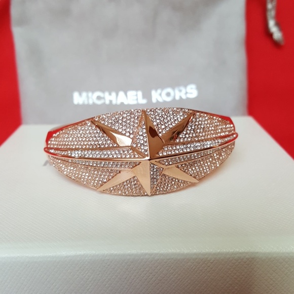 Michael Kors Jewelry - NEW MICHAEL KORS STAR BURST PAVE BANGLE BRACELET